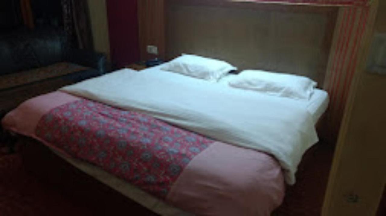Hotel King Palace - Nature-Valley-Luxury-Room - Prime Location With Parking Facilities Shimla Exteriör bild