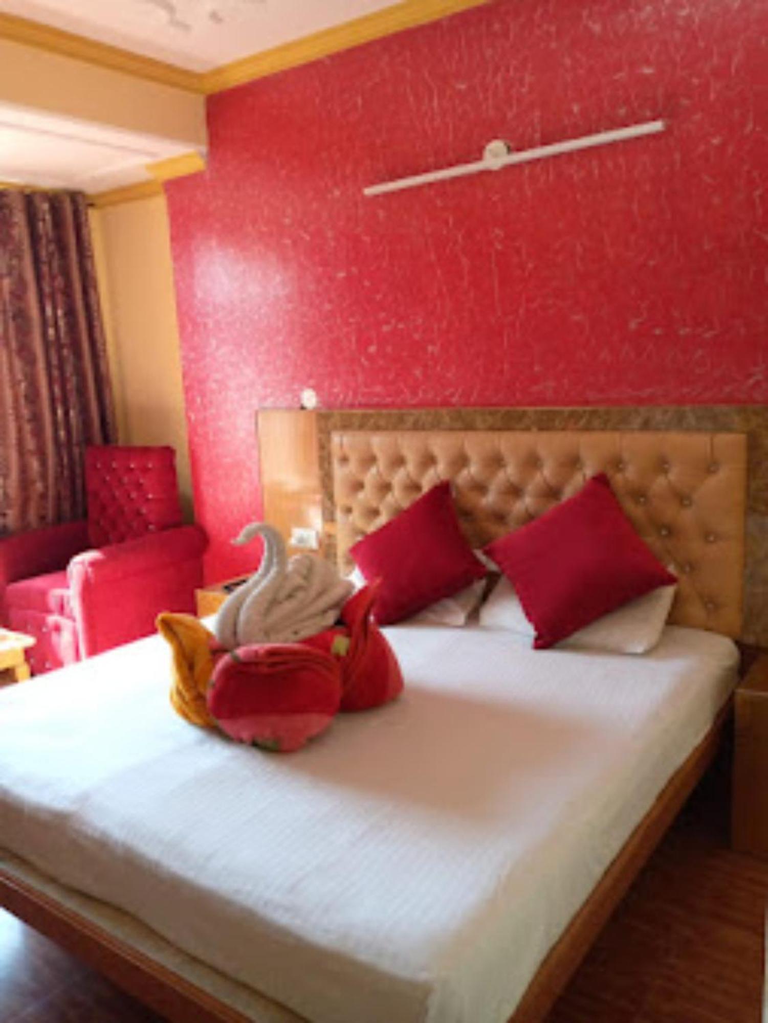 Hotel King Palace - Nature-Valley-Luxury-Room - Prime Location With Parking Facilities Shimla Exteriör bild